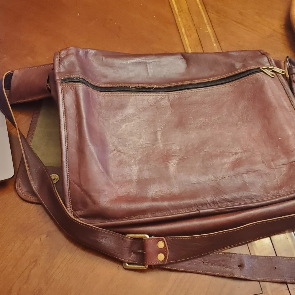 Oil Tanned Leather Vintage Messenger Crossbody Bag